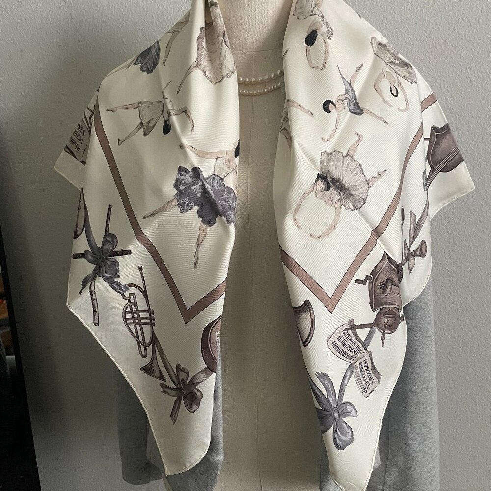 Hermes La Dance silk scarf  90 - Picture 6 of 7